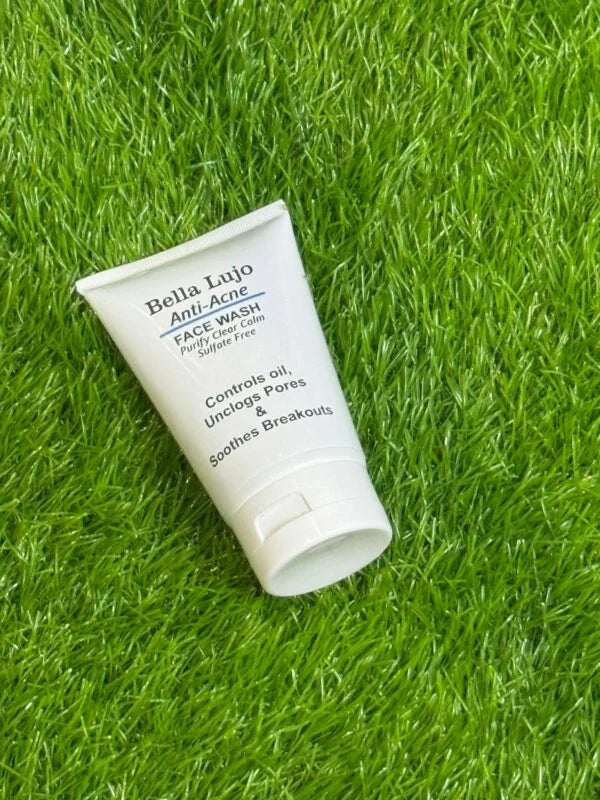 Bella Lujo Anti-Acne Face Wash