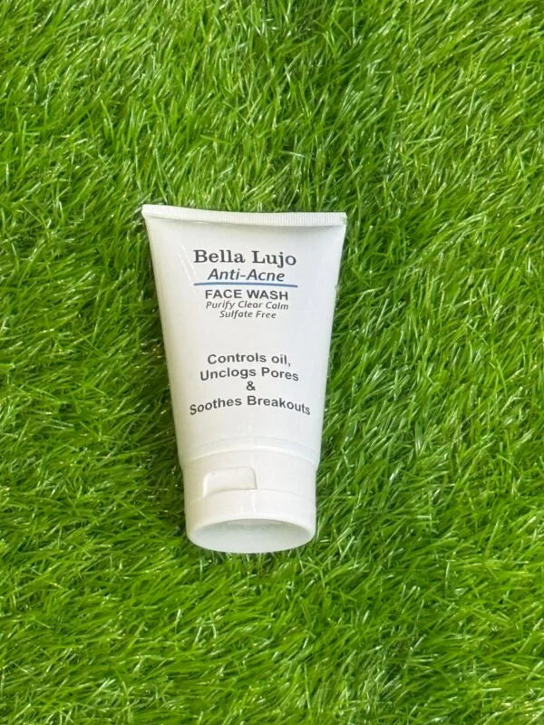 Bella Lujo Anti-Acne Face Wash