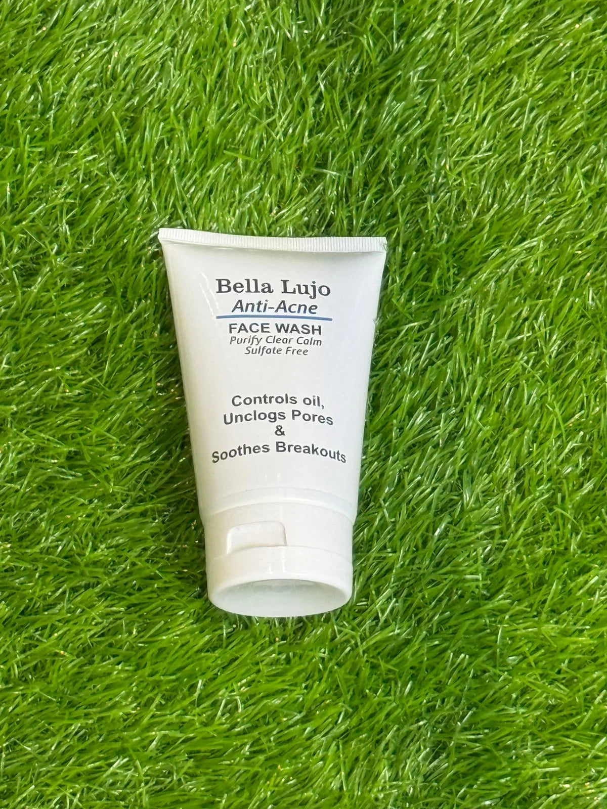 Bella Lujo Anti-Acne Face Wash